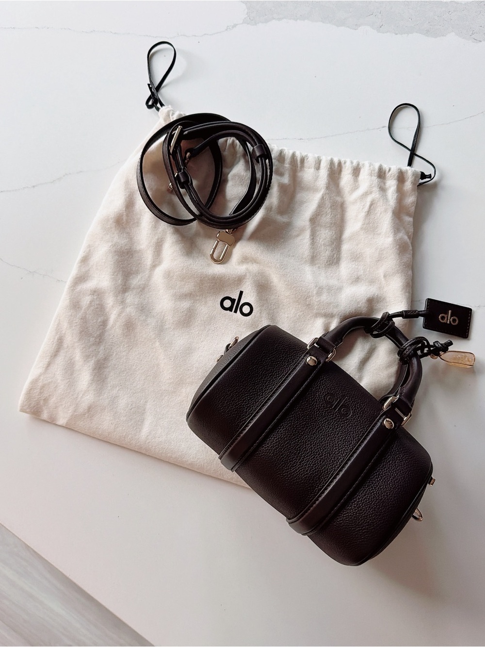NEW Alo Mini Voyage in Espresso Leather